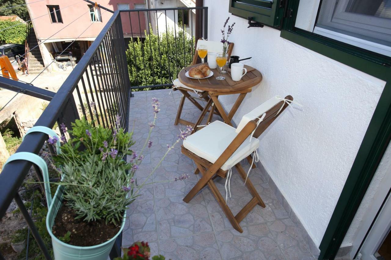 Apartmani Tri Bunje Tribalj Exterior foto